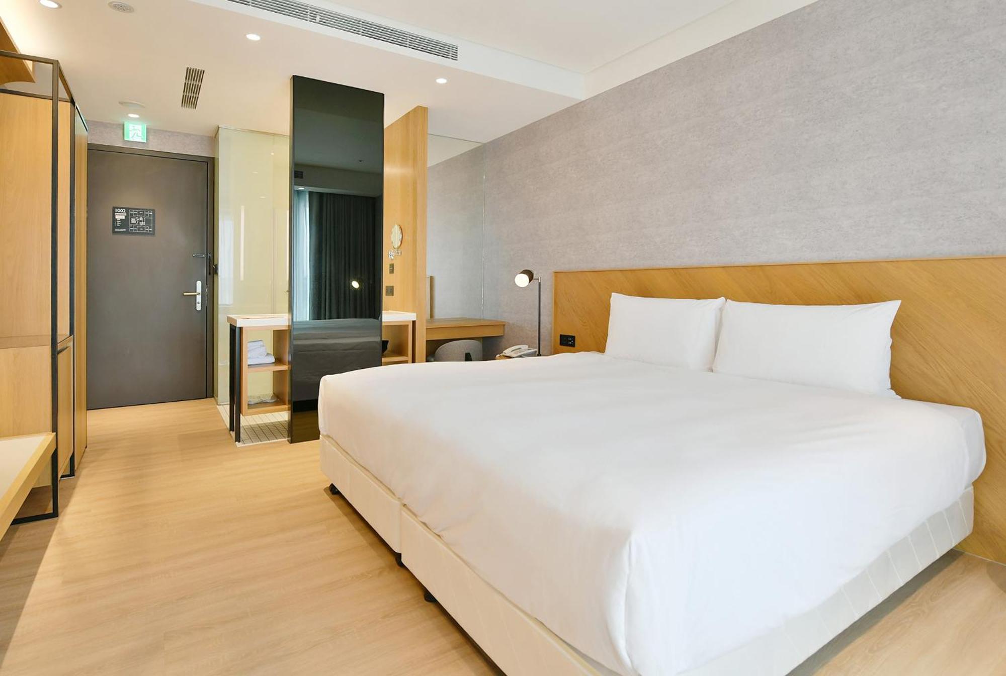 Check Inn Select New Taipei Sanchong Buitenkant foto